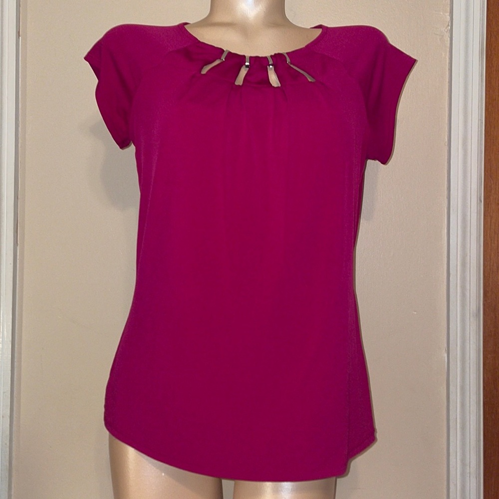 New York & Company Fuchsia Keyhole Neck Blouse
